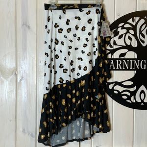NWT Bella wrap skirt from Lularoe, size M